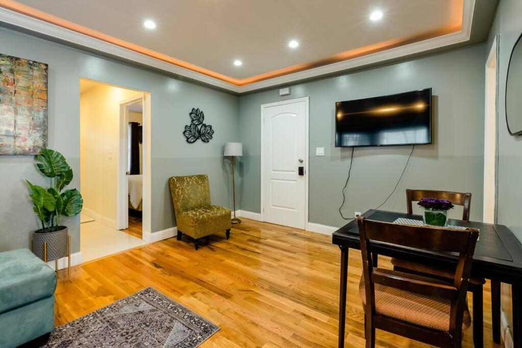 Zen Retreat Apartment นิวยอร์ก ภายนอก รูปภาพ
